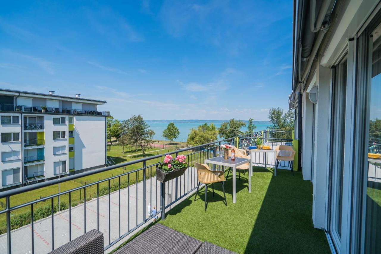 Mf Adriana Panorama Apartment Siófok Exteriör bild