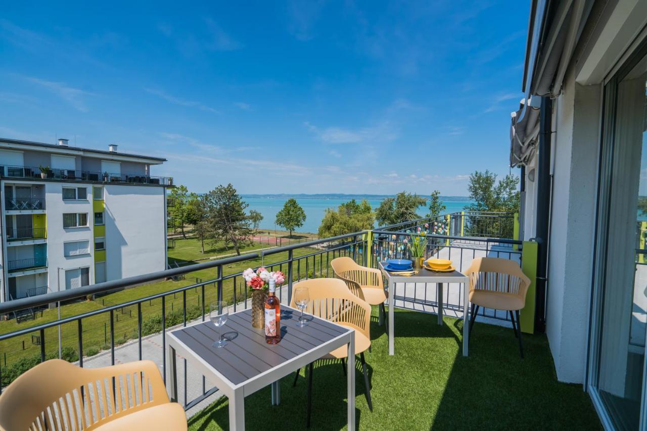 Mf Adriana Panorama Apartment Siófok Exteriör bild